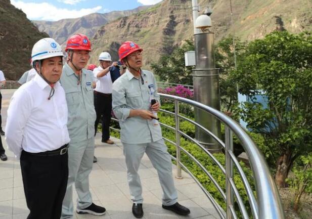南方電網(wǎng)董事長(zhǎng)、黨組書記孟振平調(diào)研烏東德水電站工程