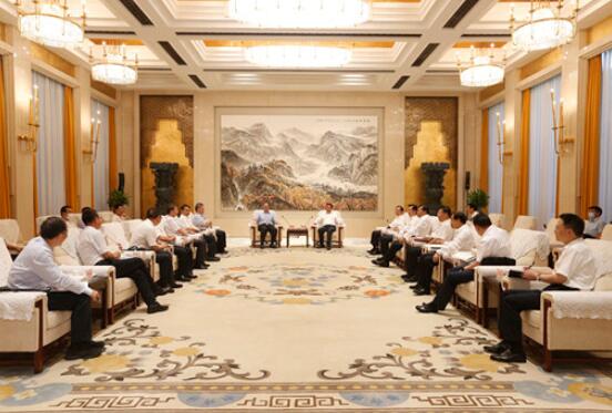 湖北省委書記應(yīng)勇、省長王曉東會見國家電網(wǎng)董事長、黨組書記毛偉明
