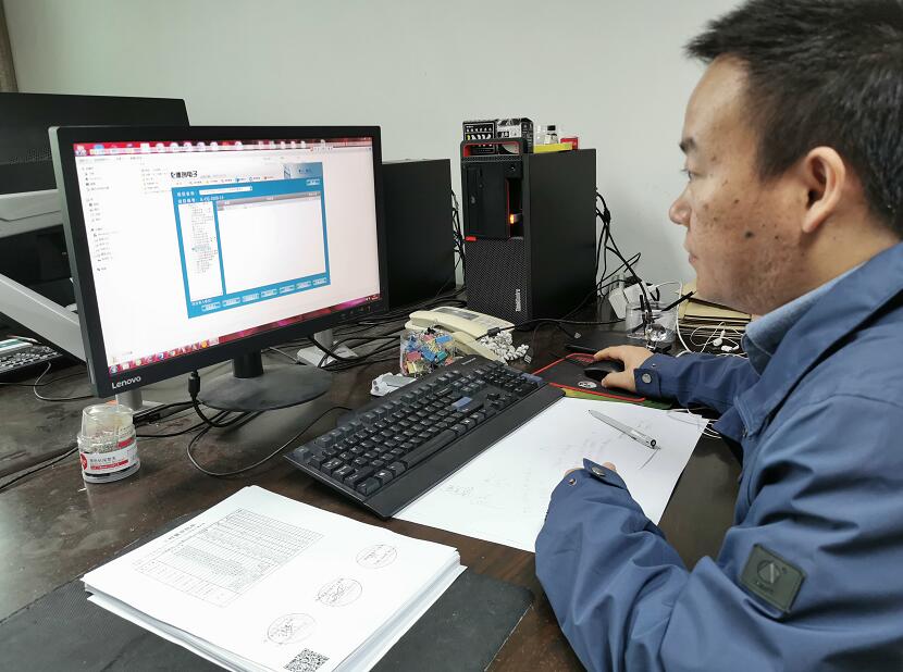 “穿搭”二維碼，浙江慈溪市供電公司工程檔案數(shù)字化，讓資料“動”起來