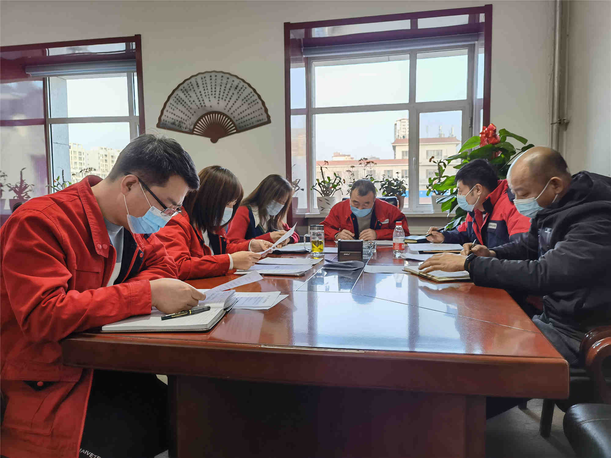 烏海電業(yè)局農(nóng)電處：對(duì)標(biāo)工作標(biāo)準(zhǔn)，定員定崗定細(xì)則