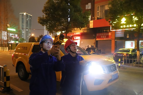 國(guó)網(wǎng)寧波市鄞州區(qū)供電：夜間特巡測(cè)溫線路，保障安全可靠供電
