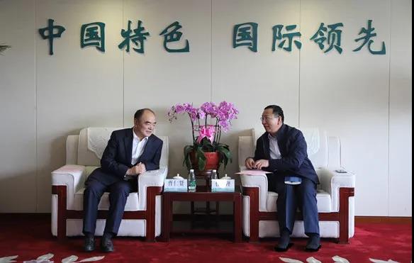國(guó)網(wǎng)綜能服務(wù)集團(tuán)董事長(zhǎng)任偉理會(huì)見陽(yáng)光電源董