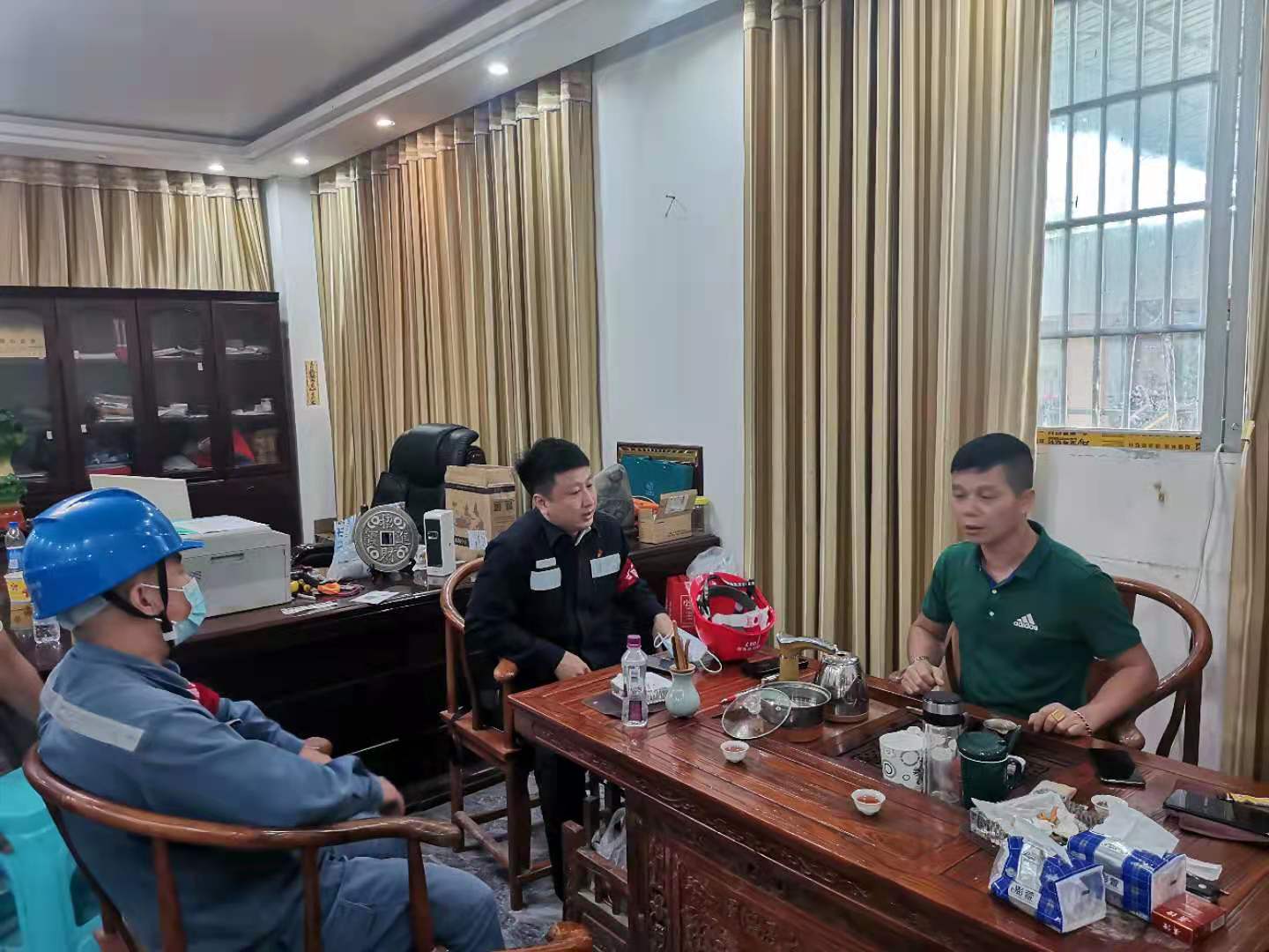 銅仁德江供電局走訪(fǎng)樣本客戶(hù) 優(yōu)化用電營(yíng)商環(huán)境