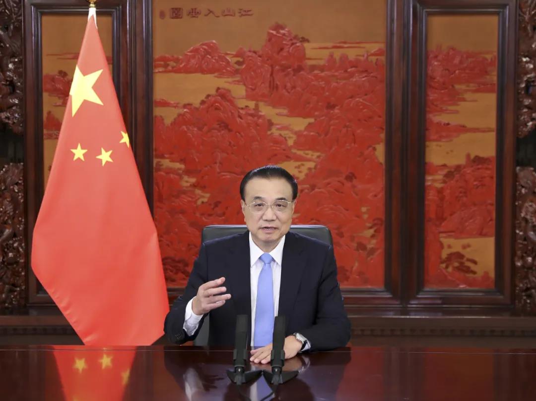 李克強(qiáng)談能源發(fā)展：一手做“減法”，一手做“加法”
