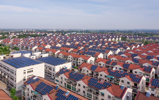 【兩會(huì)】南存輝委員：建議戶用光伏電力納入綠電、綠證、碳排放權(quán)交易市場(chǎng)