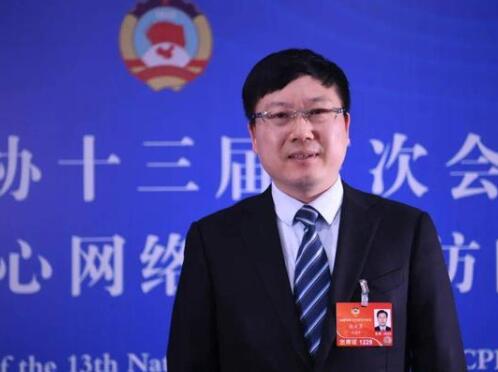 【兩會(huì)】云南聯(lián)通總經(jīng)理張?jiān)朴拢喊l(fā)揮通信央企數(shù)字經(jīng)濟(jì)發(fā)展主力軍作用，推進(jìn)5G公眾應(yīng)用健康發(fā)展