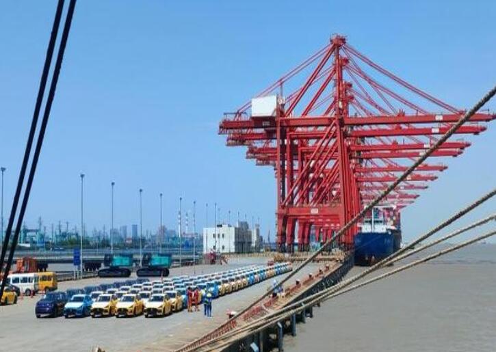 從上?？诎犊粗袊?guó)新能源汽車出海按下“加速鍵”