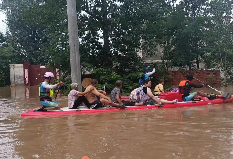 【防汛救災(zāi) 央企行動】風(fēng)雨同心 人民至上 中國電建奮戰(zhàn)在防汛搶險(xiǎn)一線