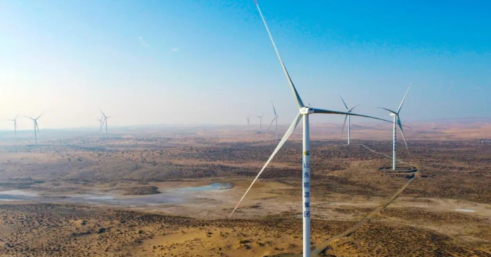 402.6MW！山東能源集團(tuán)又一大型風(fēng)電項(xiàng)目完成全部吊裝