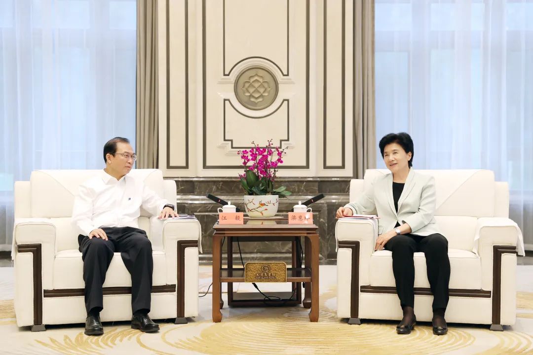 華電集團黨組書記、董事長江毅拜會黑龍江省委副書記、省長梁惠玲
