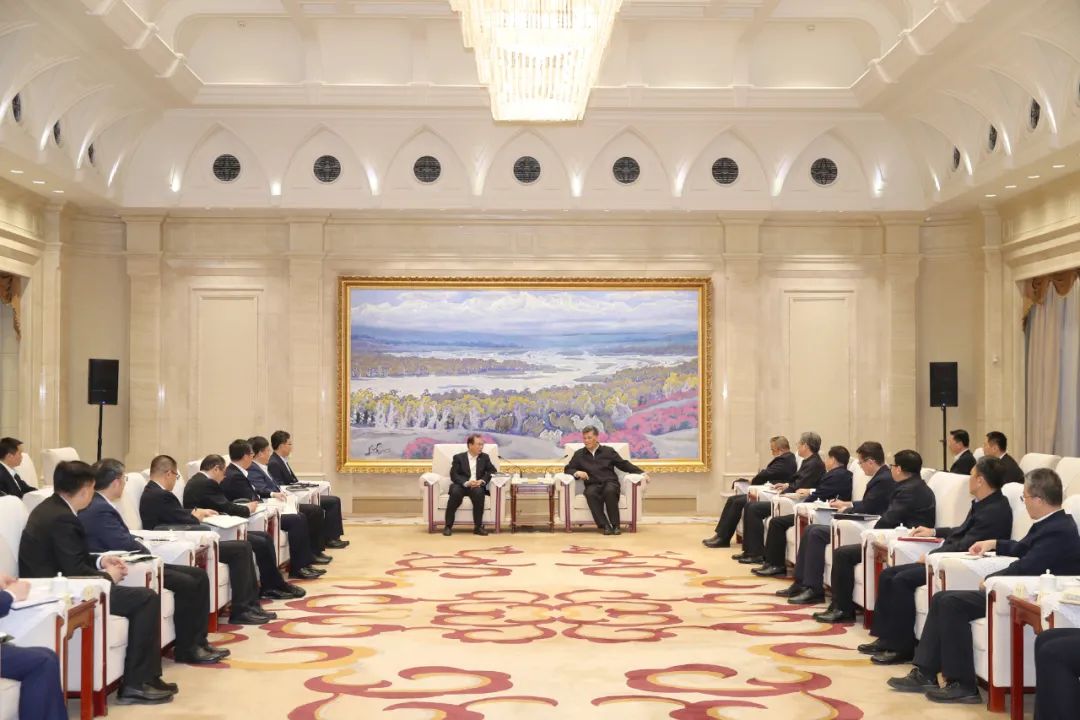 華電集團黨組書記、董事長江毅拜會新疆維吾爾自治區(qū)主要領(lǐng)導(dǎo)