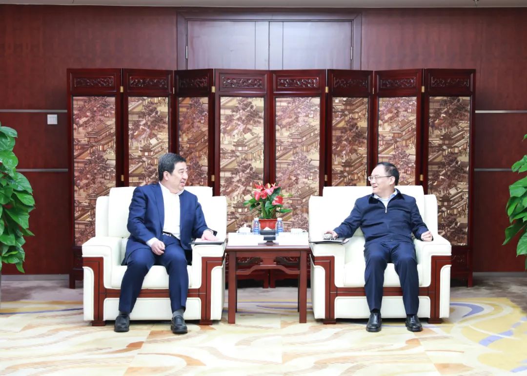 中國電氣裝備白忠泉董事長、周群總經(jīng)理拜訪中鋁集團(tuán)董事長段向東、總經(jīng)理王石磊