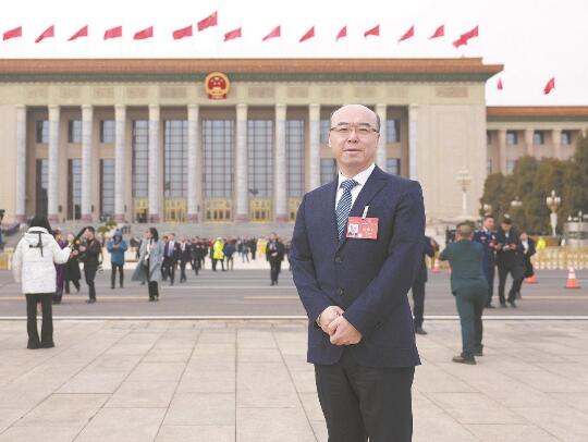 【兩會(huì)好聲音】全國(guó)人大代表，國(guó)網(wǎng)山東公司董事長(zhǎng)、黨委書(shū)記 王志偉：推動(dòng)新能源高質(zhì)量發(fā)展 助力美麗中國(guó)建設(shè)