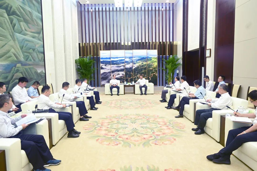 中國電建黨委書記、董事長(zhǎng)丁焰章與國家電投黨組書記、董事長(zhǎng)劉明勝會(huì)談