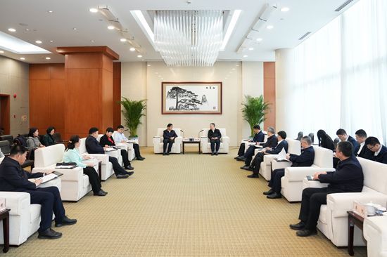 華能集團總經(jīng)理張文峰會見內(nèi)蒙古自治區(qū)黨委常委、包頭市委書記丁繡峰