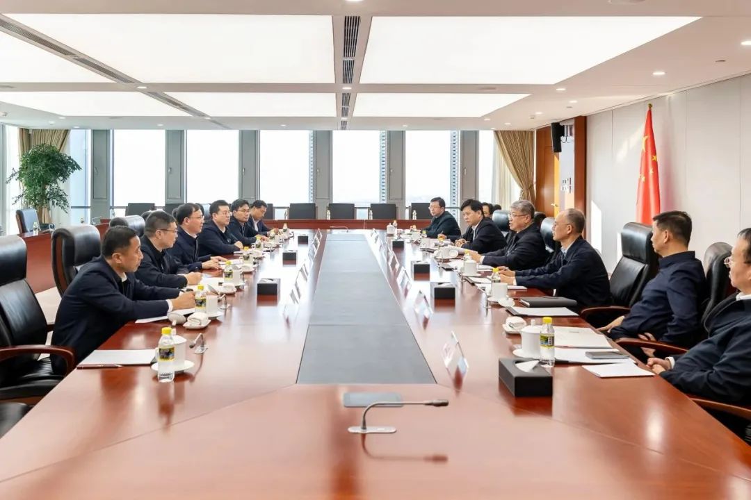 國(guó)家能源集團(tuán)黨組書記、董事長(zhǎng)劉國(guó)躍與中國(guó)大唐黨組副書記、總經(jīng)理張傳江會(huì)談