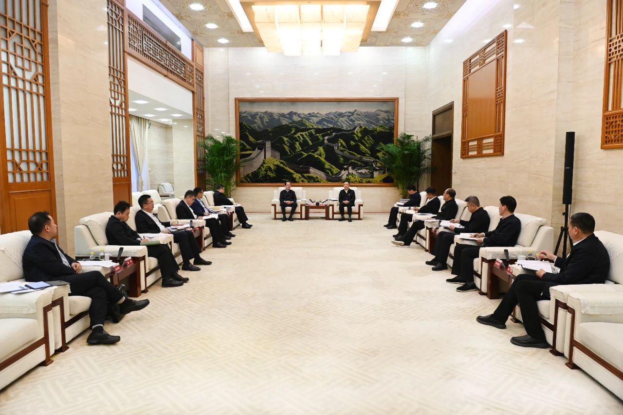 大唐集團(tuán)黨組書記、董事長鄒磊與中國電建黨委書記、董事長丁焰章會談