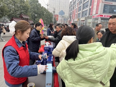 貴州遵義正安供電局：供電送祝福，情暖返鄉(xiāng)路