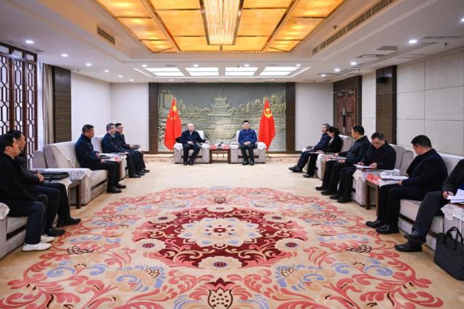 貴陽市領(lǐng)導(dǎo)會(huì)見中國節(jié)能環(huán)保集團(tuán)有限公司黨委常委、總會(huì)計(jì)師朱慶鋒一行