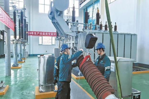 山西晉城供電研制組合器具，變壓器高壓套管吊裝無須登高