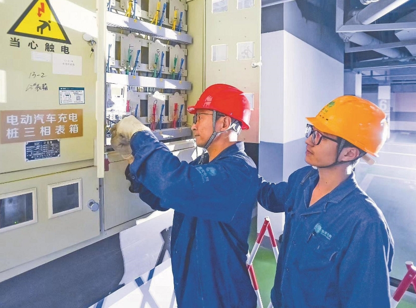 于洪波：讓配電網(wǎng)線路“零閃?！? width=